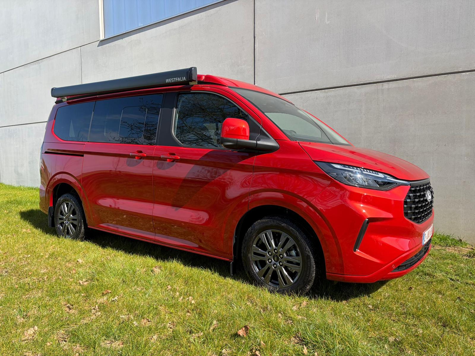 *** Ford Nugget Titanium 'Artisan Red' - Fabrieksgarantie ***